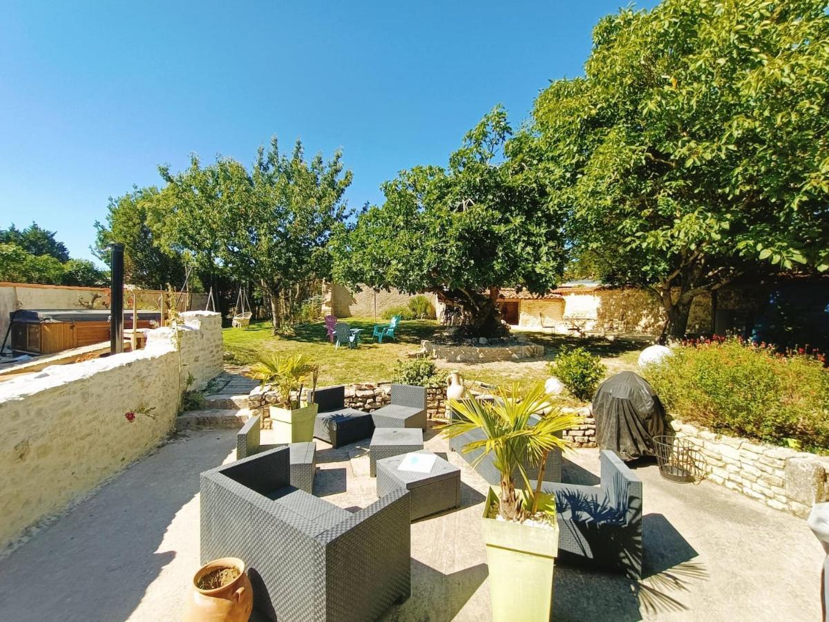 Gite 3 Etoiles Avec Spa, 2 Chambres Le Logis De Pearl Salles-sur-Mer Exteriér fotografie